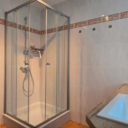 Apartment H 20