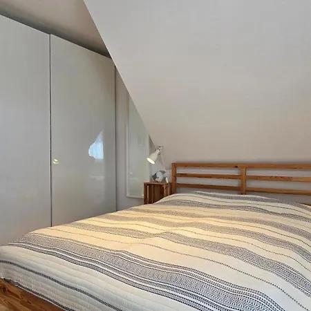 Apartment H 20